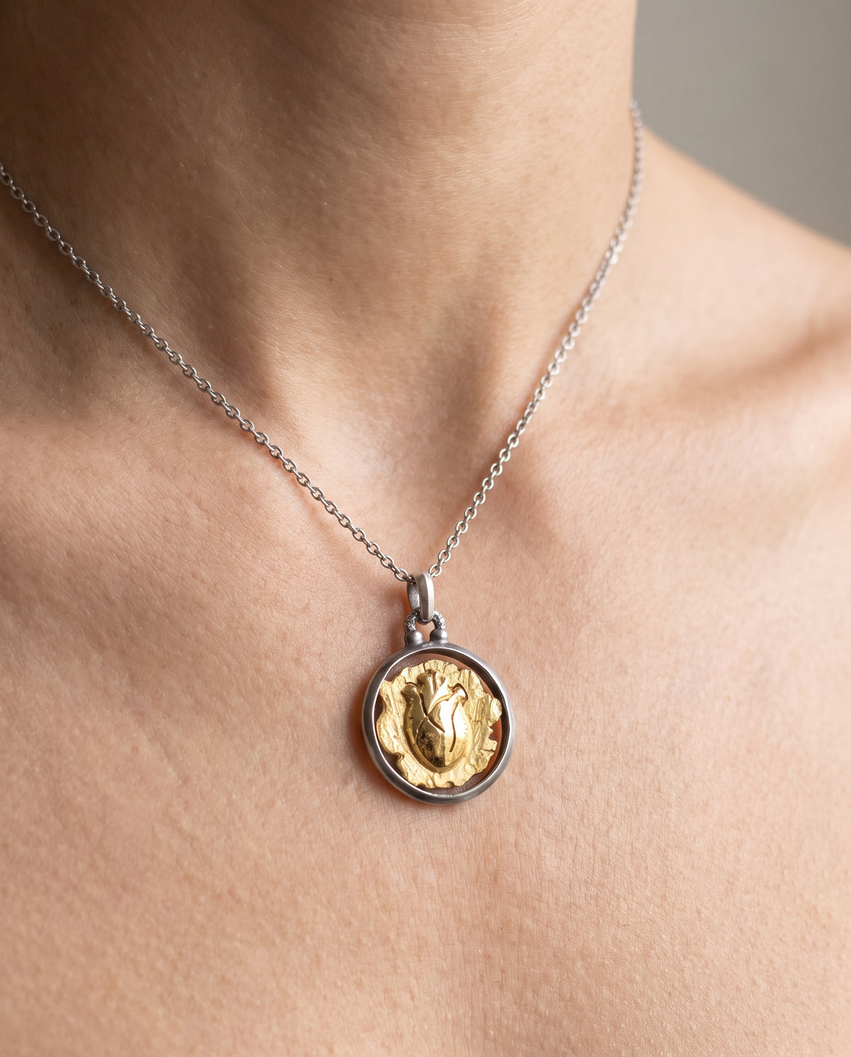 Give Him Steadiness pendant
