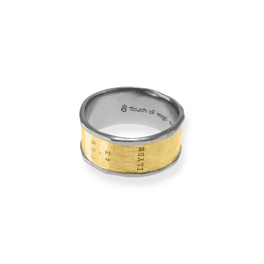 A Shorthand He Knows Ring