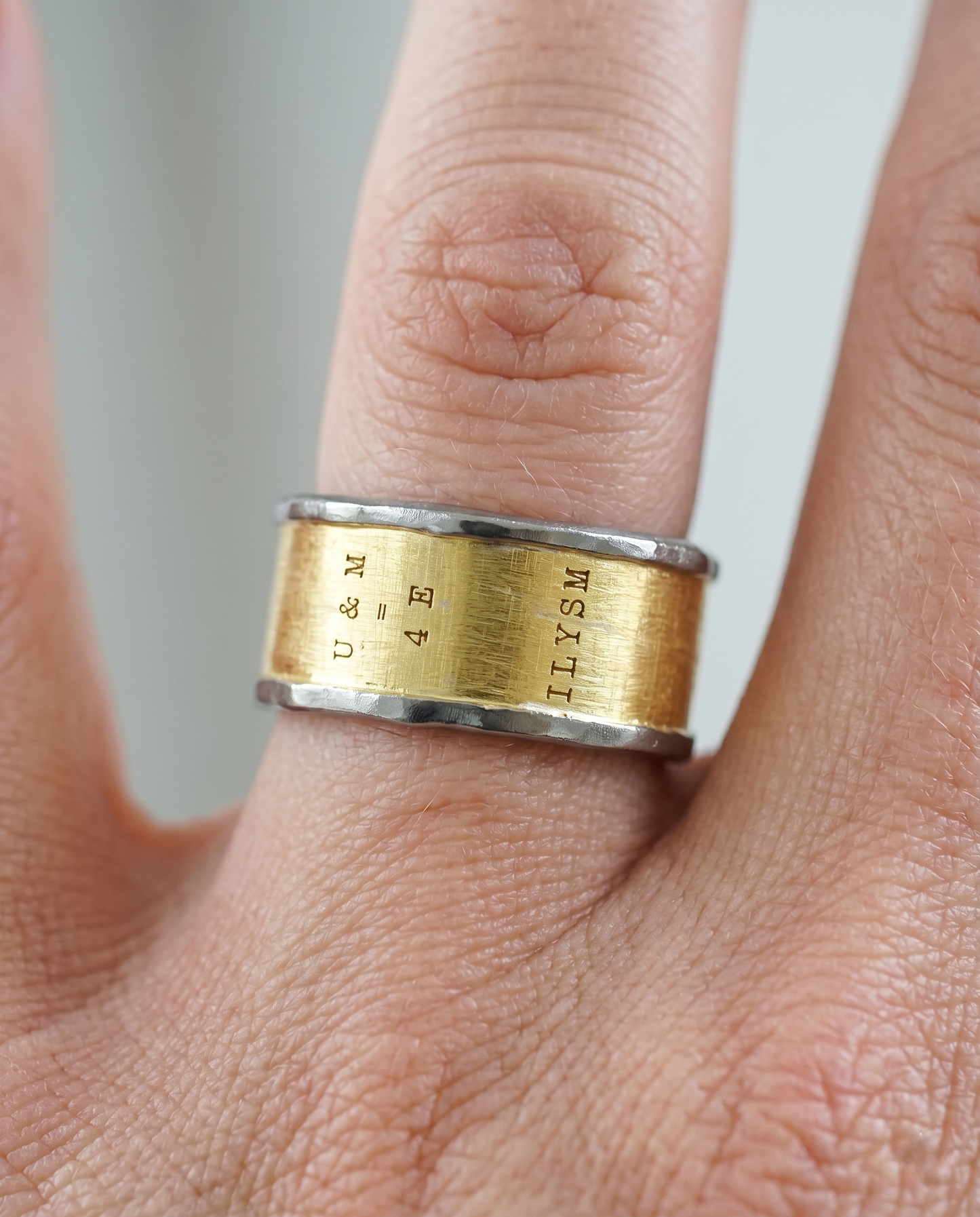 A Shorthand He Knows Ring
